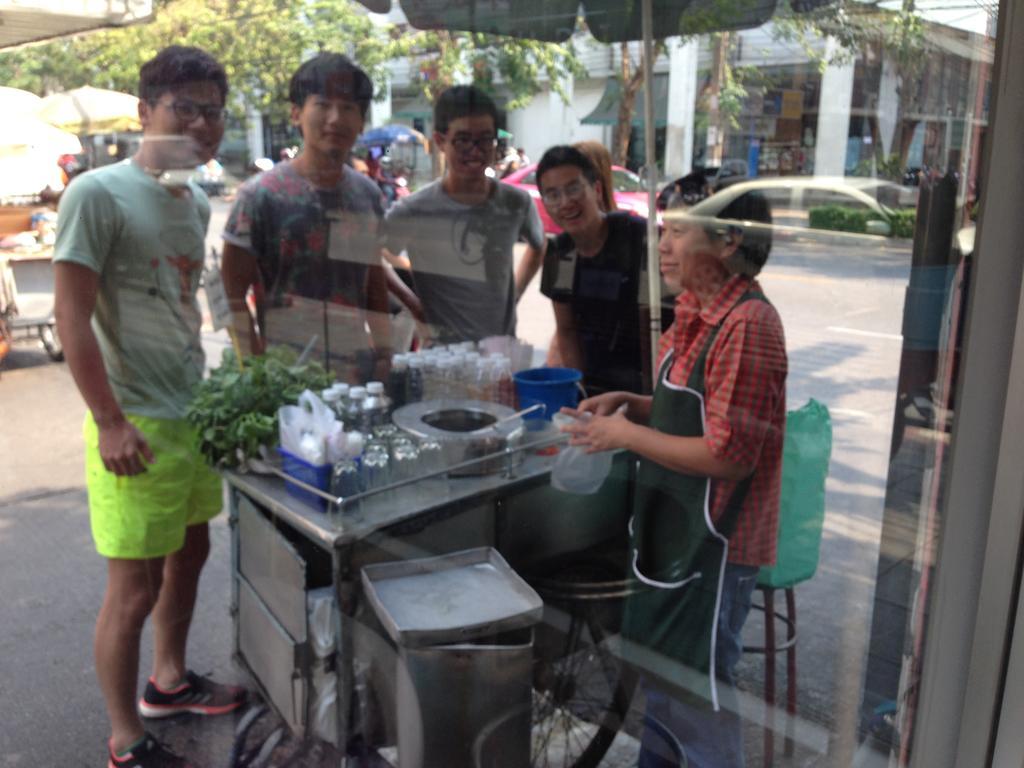 Cubic Bangkok旅舍 外观 照片