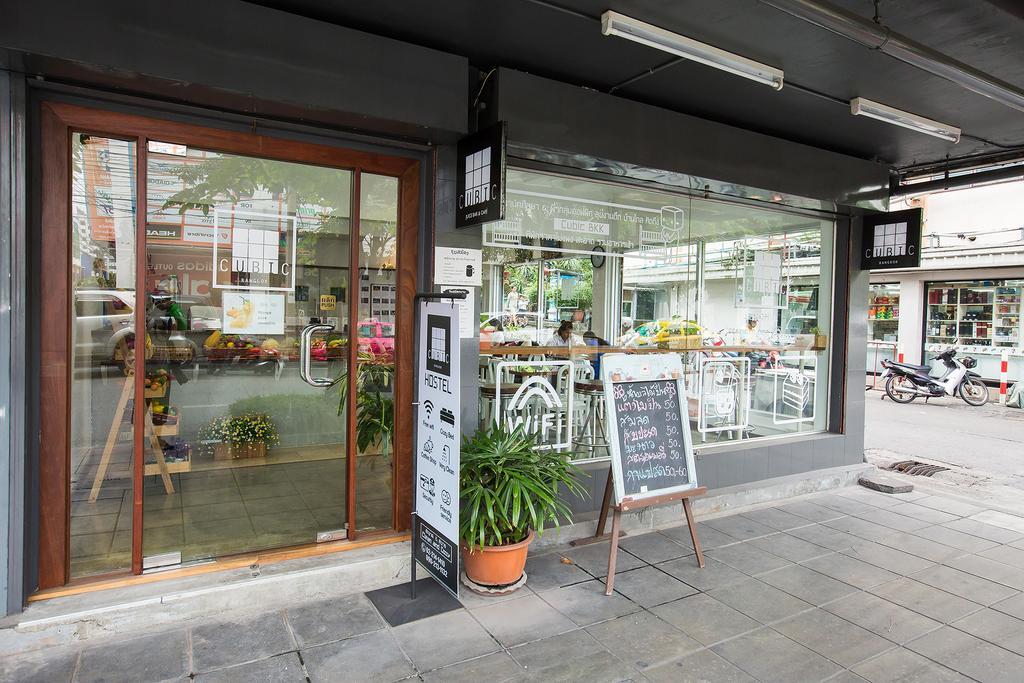 Cubic Bangkok旅舍 外观 照片