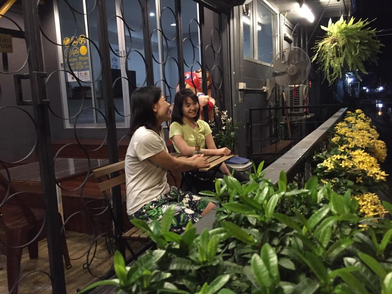 Cubic Bangkok旅舍 外观 照片